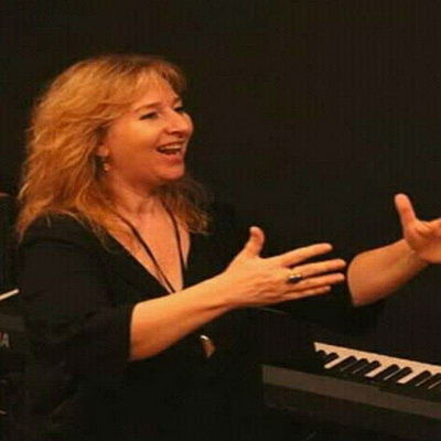 Claudia Menkarsky Coaching de la Voz